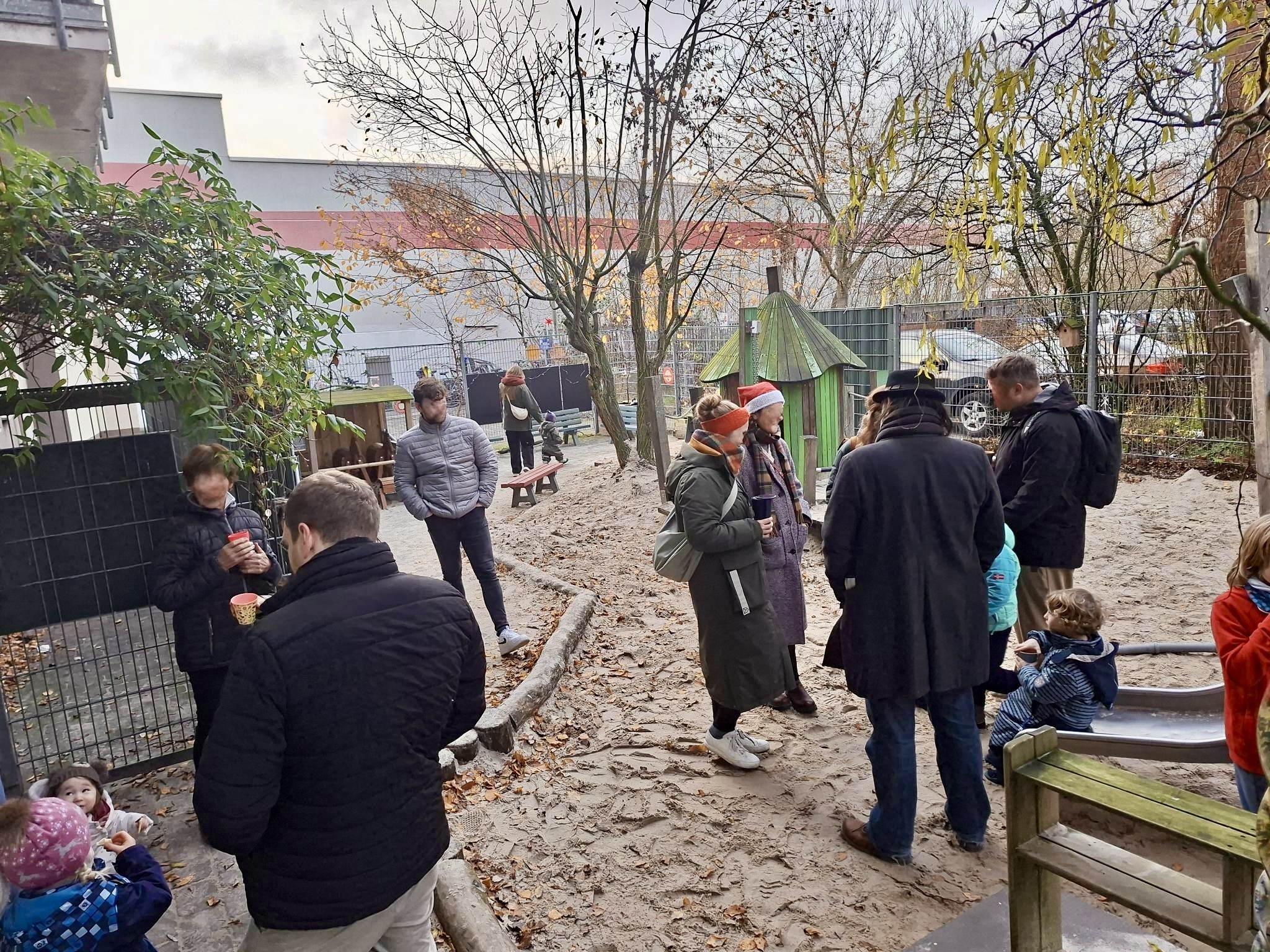 Weihnachtsliedersingen mit Punsch und Plätzchen